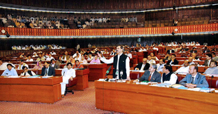PM vows full support on resolution against Musharraf